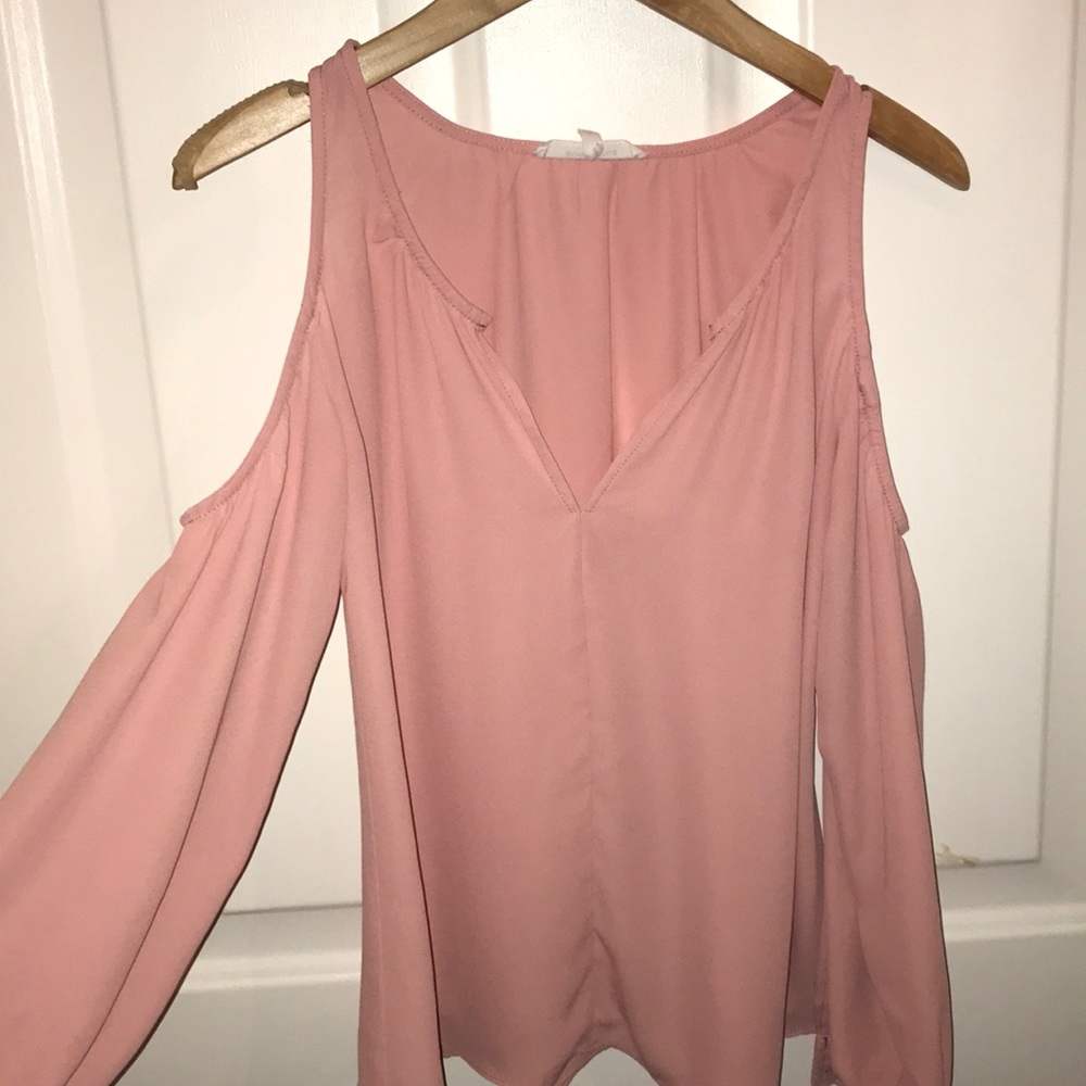 Blush cold shoulder shirt